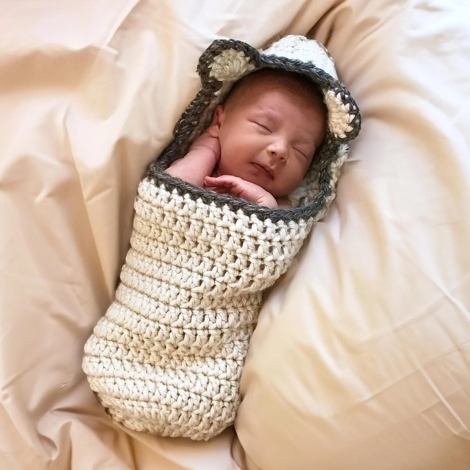 NEWBORN ESSENTIALS (0–3 MONTHS)