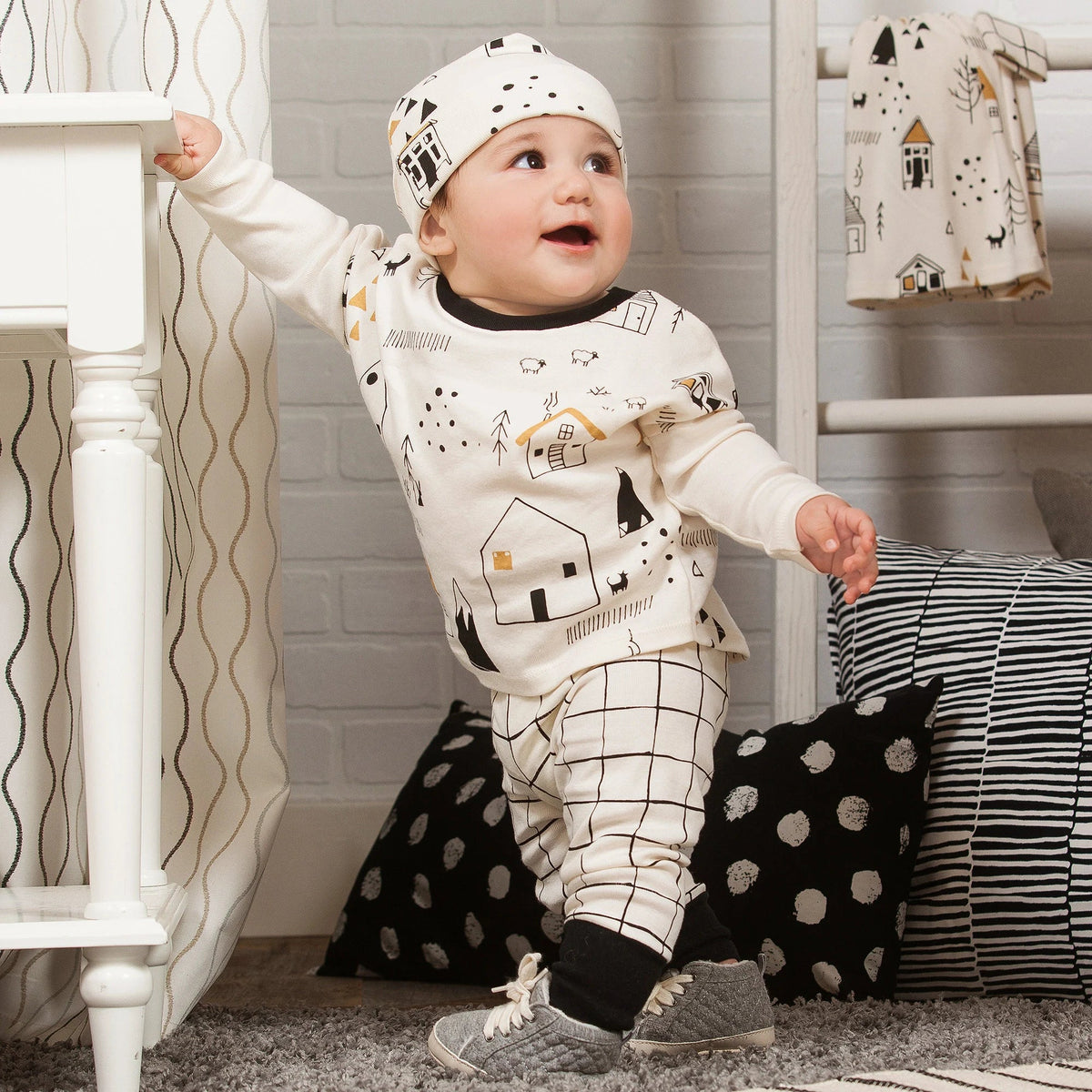 BABY CLOTHING SETS